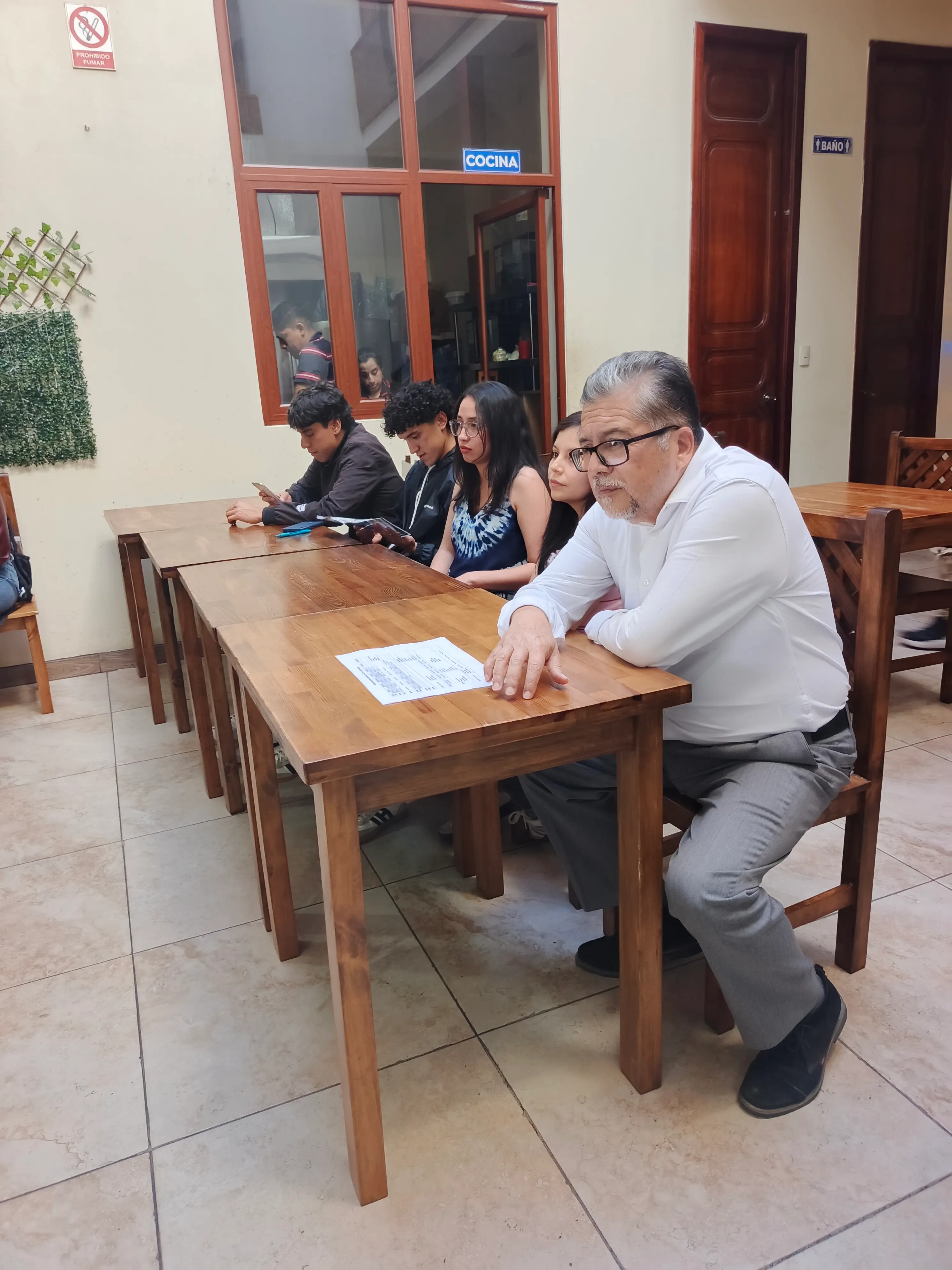 Mesa de trabajo técnico y legal de la Asociación con el Dr. Jorge Reyes